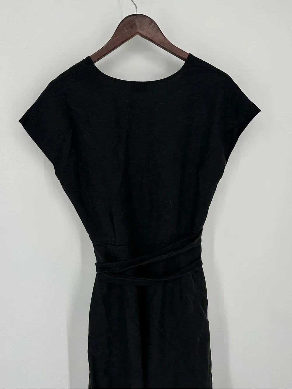 Aritzia Wilfred Brax Jumpsuit Black Size 8 Crop Linen Wrap Vacation Party Cutout